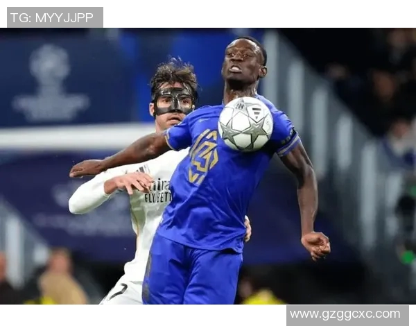 法国足球明星西奥的崛起之路与他在绿茵场上的传奇表现