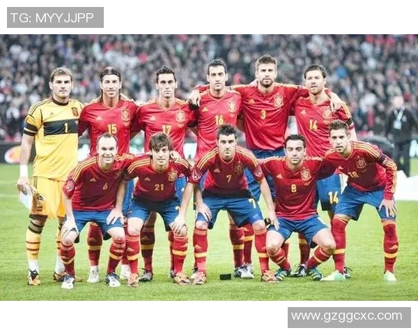 西班牙国宝级足球明星的辉煌历程与传奇成就揭秘