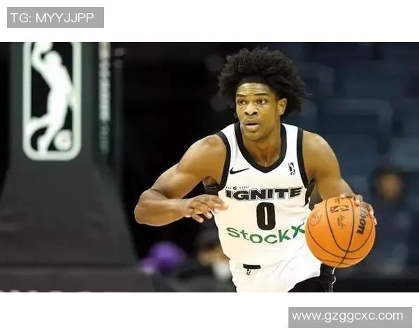 斯库特亨德森的崛起之路:从天才少年到NBA新星的奋斗故事 斯库特亨德森的崛起之路:从天才少年到NBA新星的奋斗故事